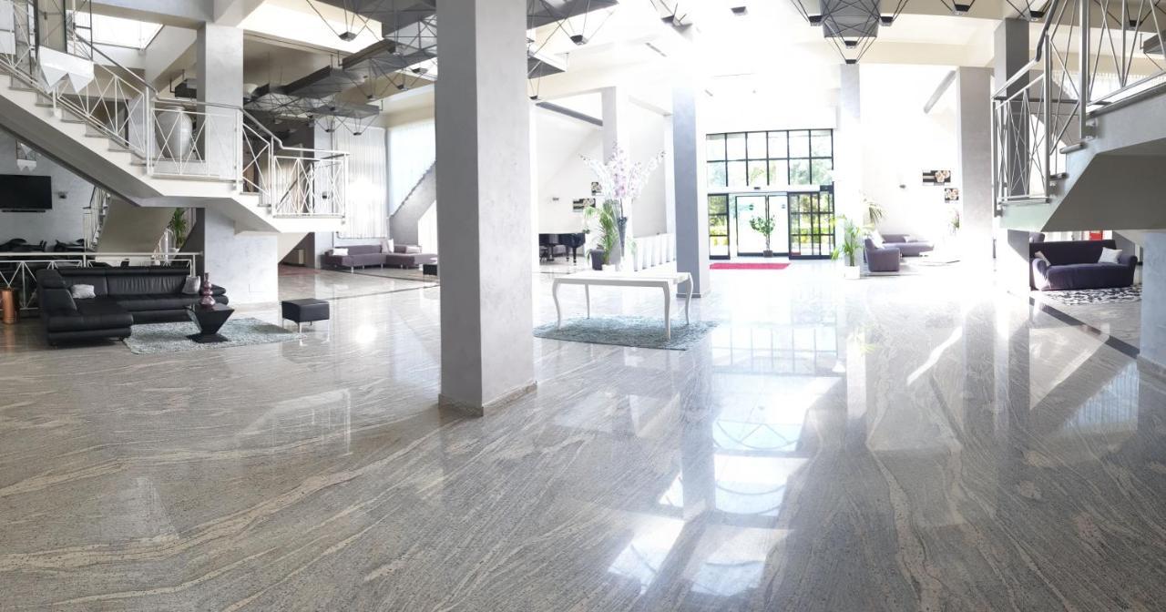 Palahotel Vallenoce Decollatura Екстер'єр фото