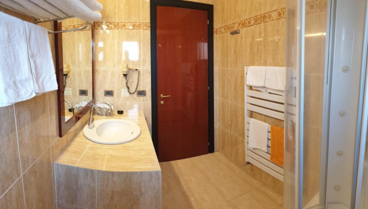 Palahotel Vallenoce Decollatura Екстер'єр фото