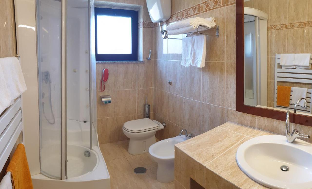 Palahotel Vallenoce Decollatura Екстер'єр фото